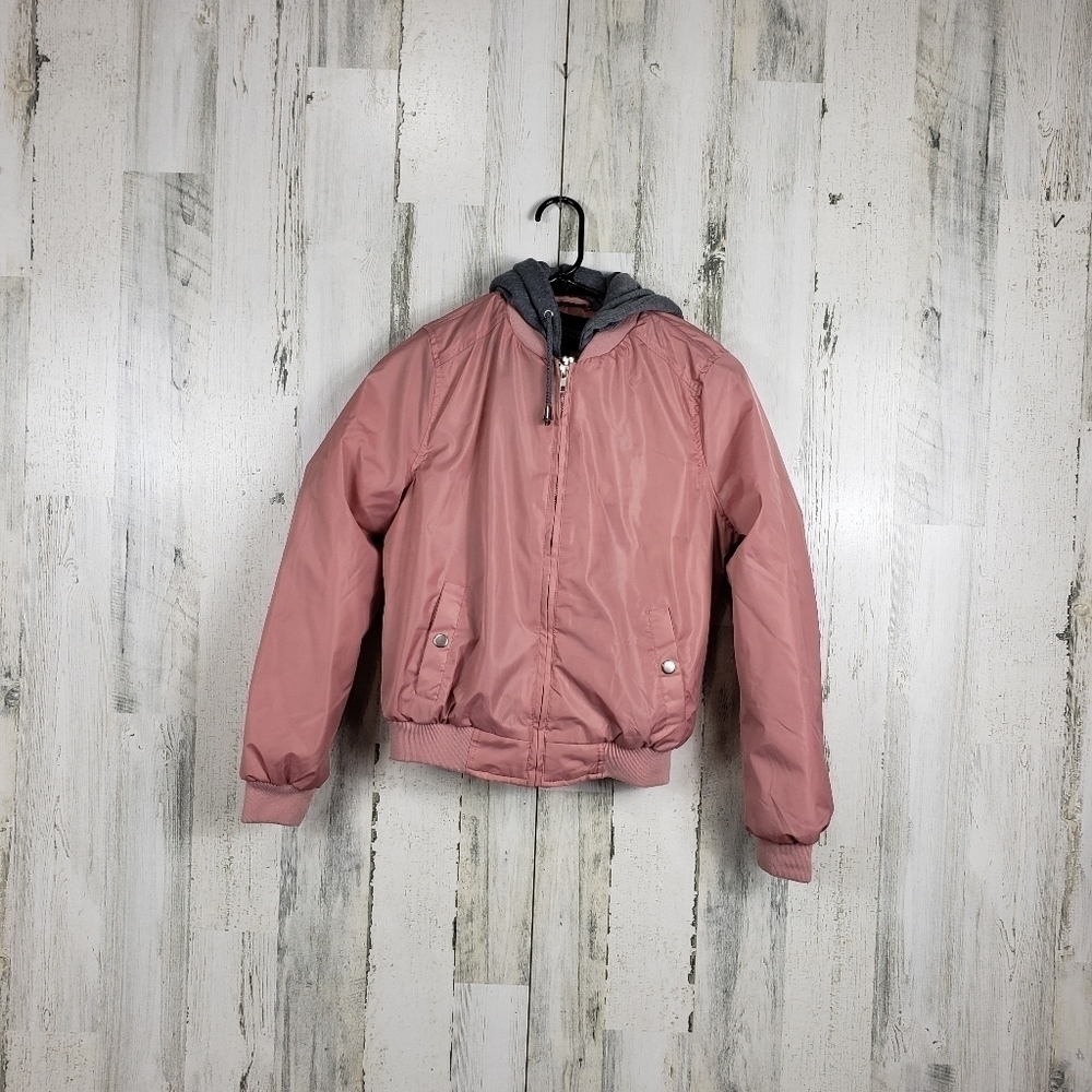 Ambiance blush pink puffer jacket size small